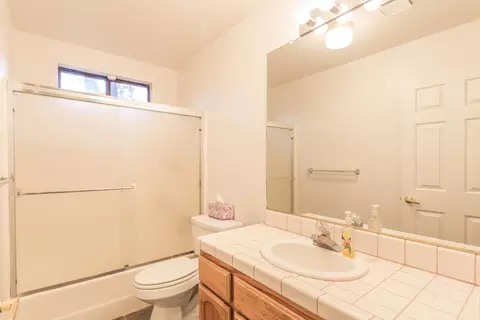 2808 Howard Dr, Redding, CA 96001 photo 12