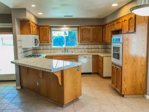 2454 Cumberland Dr, Redding, CA 96001 photo 8