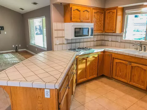 2454 Cumberland Dr, Redding, CA 96001 photo 9