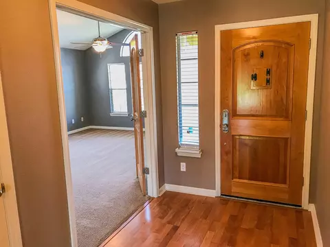 2454 Cumberland Dr, Redding, CA 96001 photo 4