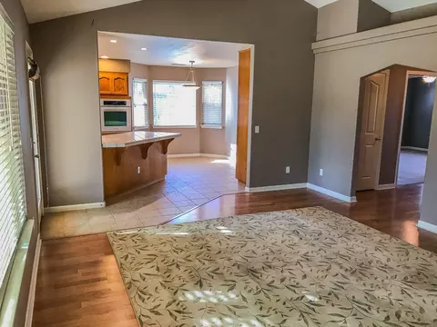 2454 Cumberland Dr, Redding, CA 96001 photo 6