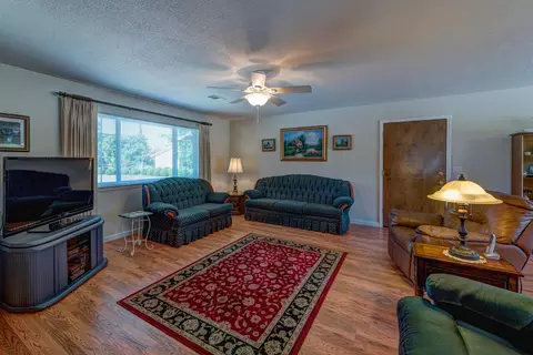 19654 Paso Robles Ave, Redding, CA 96003 photo 3