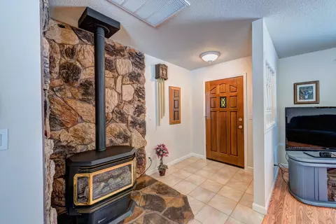19654 Paso Robles Ave, Redding, CA 96003 photo 1