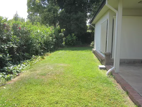2323 Gold St, Redding, CA 96001 photo 14