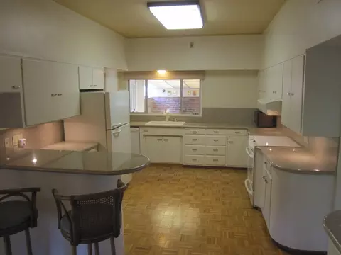 2323 Gold St, Redding, CA 96001 photo 2