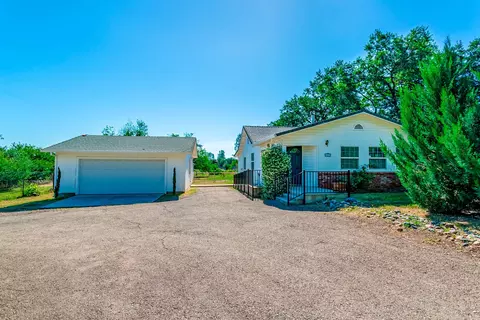 6533 Oak St, Anderson, CA 96007 photo 2