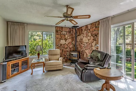 15887 Ganim Ln, Redding, CA 96001 photo 17