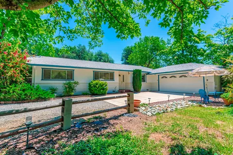 15887 Ganim Ln, Redding, CA 96001 photo 1