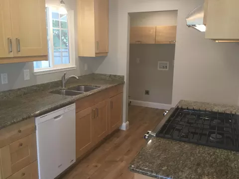 2485 Toyon St, Anderson, CA 96007 photo 2