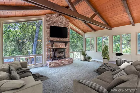 5109 Dapple Grey Dr, Redding, CA 96002 photo 2
