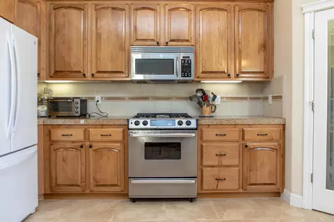 1235 Bonhurst Dr, Redding, CA 96003 photo 7