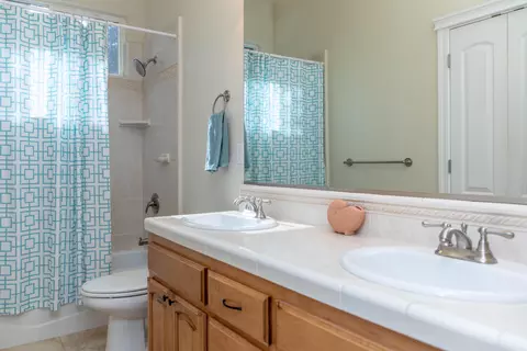 1235 Bonhurst Dr, Redding, CA 96003 photo 13