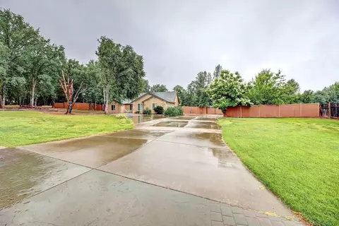 2337 Marilyn Ave, Redding, CA 96002 photo 3