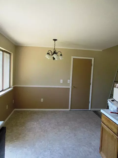 12099 Shaver Ln, Redding, CA 96003 photo 10