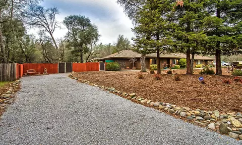 13886 Deep Woods Pl, Redding, CA 96003 photo 4