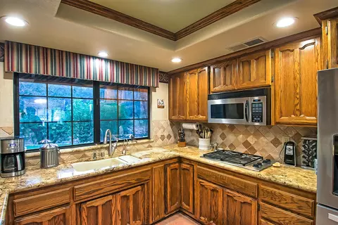 13886 Deep Woods Pl, Redding, CA 96003 photo 17