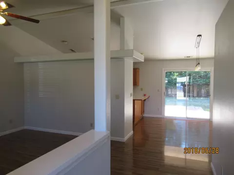 3274 Forest Homes Dr, Redding, CA 96002 photo 3