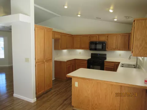3274 Forest Homes Dr, Redding, CA 96002 photo 4