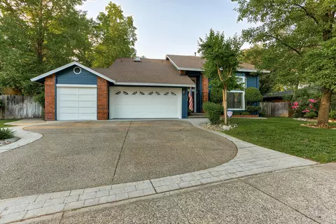 1123 Kirkwood Cir, Redding, CA 96003 photo 3