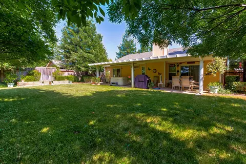2172 Hemingway St, Redding, CA 96003 photo 16