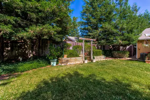 2172 Hemingway St, Redding, CA 96003 photo 17