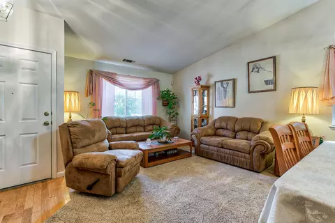 2172 Hemingway St, Redding, CA 96003 photo 2