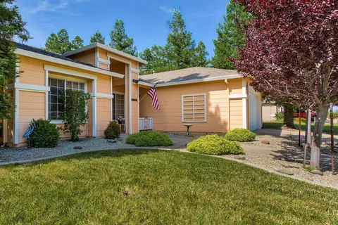2172 Hemingway St, Redding, CA 96003 photo 1
