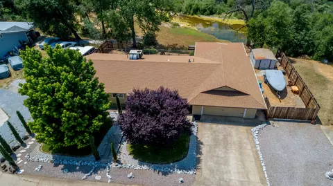 2205 Goodwater Ave, Redding, CA 96002 photo 2