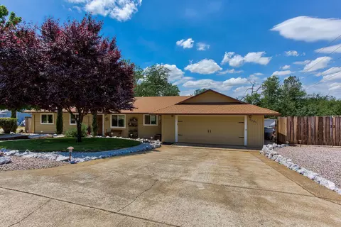 2205 Goodwater Ave, Redding, CA 96002 photo 1