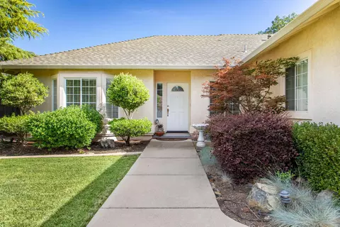 4531 Quinton Dr, Redding, CA 96001 photo 2