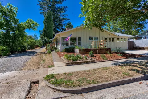 2431 North St, Redding, CA 96001 photo 35