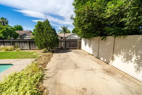 1495 White Water Cir, Redding, CA 96003 photo 34