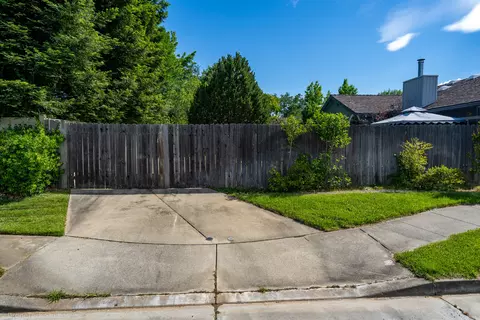 1495 White Water Cir, Redding, CA 96003 photo 35