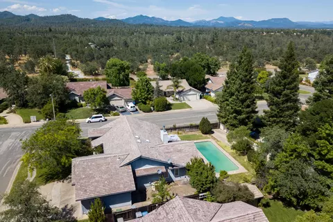 1495 White Water Cir, Redding, CA 96003 photo 47