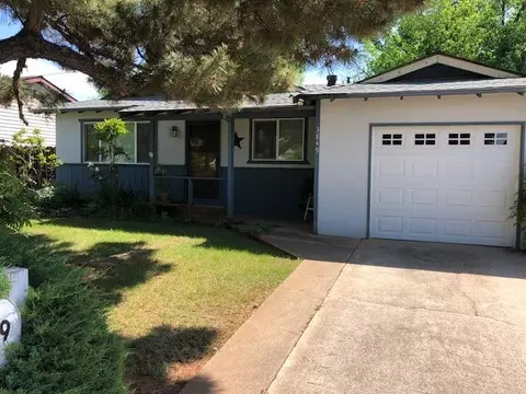 3849 Meteor St, Redding, CA 96002 photo 1