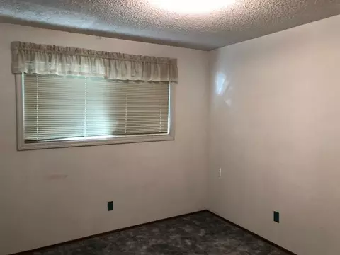 3849 Meteor St, Redding, CA 96002 photo 8