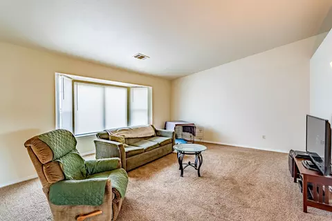 1729 Almaden Dr, Redding, CA 96001 photo 3