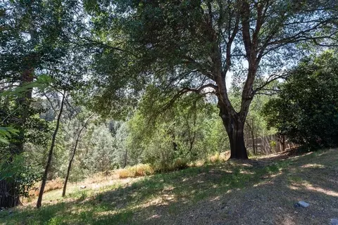1311 Riviera Dr, Redding, CA 96001 photo 14