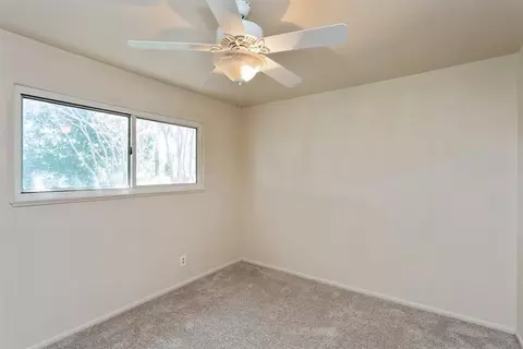 1311 Riviera Dr, Redding, CA 96001 photo 10