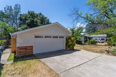 1311 Riviera Dr, Redding, CA 96001 photo 2