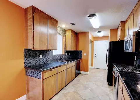 2094 Charade Way, Redding, CA 96003 photo 9