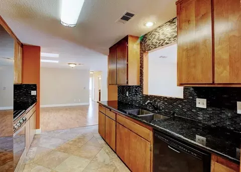 2094 Charade Way, Redding, CA 96003 photo 8