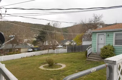 415 Warrens Ave, Yreka, CA 96097 photo 2