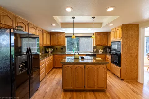 15830 Montgomery Ranch Rd, Redding, CA 96001 photo 10