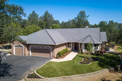 15830 Montgomery Ranch Rd, Redding, CA 96001 photo 2