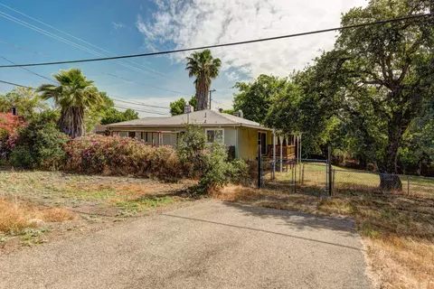 2529 Placer St, Redding, CA 96001 photo 4