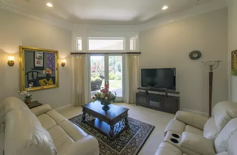 19595 San Vincente Dr, Redding, CA 96003 photo 5