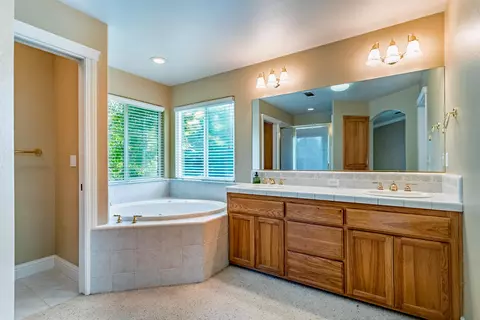 1407 Colleen Ct, Redding, CA 96003 photo 18