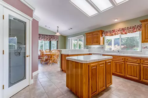 1407 Colleen Ct, Redding, CA 96003 photo 11