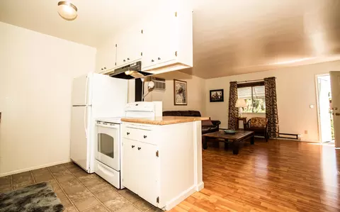 1260 Bradley Dr, Redding, CA 96003 photo 9